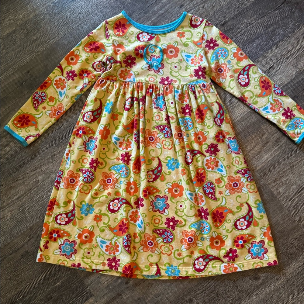 Kelly’s Kids Dress - monogrammed letter “O”- Size 6-7